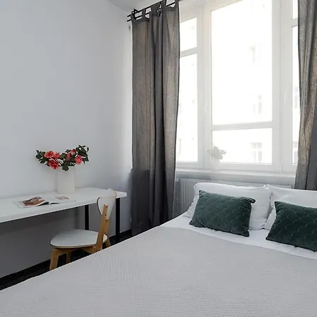 Unit In Solec50 By Metro Station Centrum Kopernika Elektrownia Powisle Stadion Narodowy 华沙