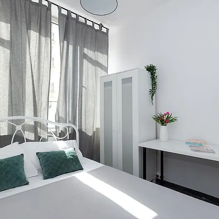 Unit In Solec50 By Metro Station Centrum Kopernika Elektrownia Powisle Stadion Narodowy Хостел Варшава