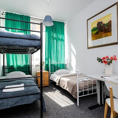 Unit In Solec50 By Metro Station Centrum Kopernika Elektrownia Powisle Stadion Narodowy Хостел *